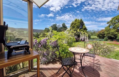 Bangor House | Romantic Stay by Historic Church on Wine Route