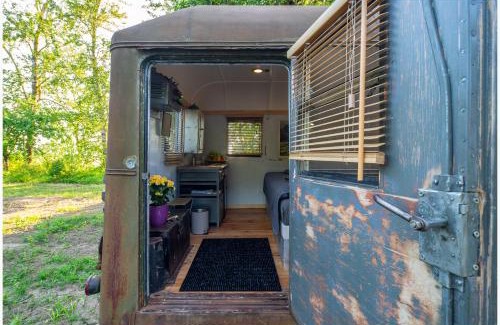 Zemgale Other | Romantic stay in apple tree park - Vintage Gaz-63