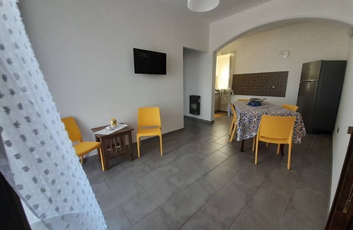 San Lucido Apartment | Romantic Sunsets with Panoramic Views