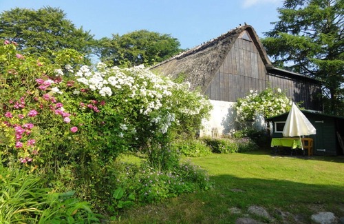 Schnarup-Thumby Apartment | Romantic thatched roof house