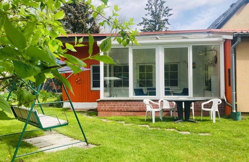 Warenthin House | Romantic vacation home directly on Lake Rheinsberg Pet-friendly