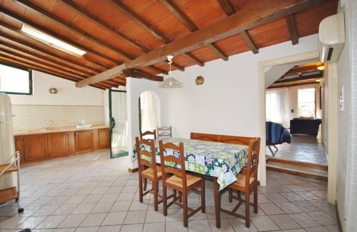 Marina di Pietrasanta Villa | ROMANTIC VILLA WITH GARDEN, BBQ, WI FI, AIR CONDITIONING