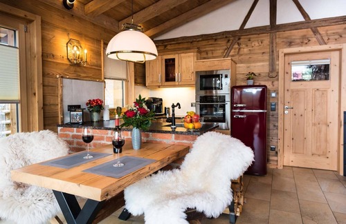 Rabenstein Apartment | Romantische Ferienhütte mit Eigenem Wellnessbereich