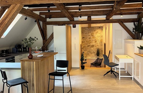 Iphofen House | Romantisches Scheunen-loft mit Moderner Architektur in Historischer Altstadt