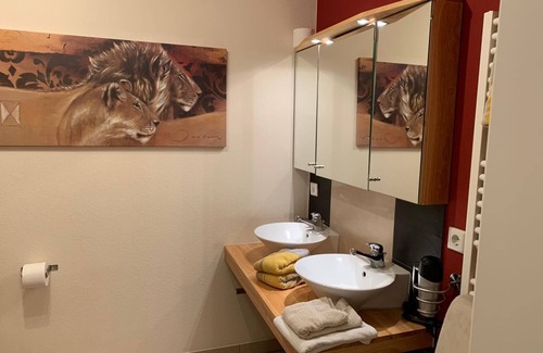 Gueby Apartment | Romatic apartment in the countryside with loggia, sauna area, garden, pond, horses