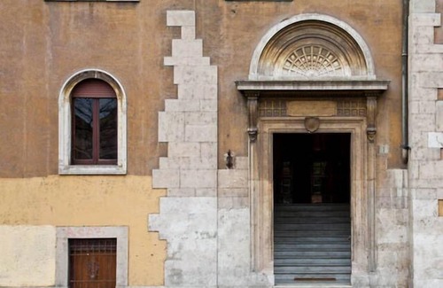 Rione V Ponte Apartment | Rome: luxury apartment in front of S. Angel’s Castle, ideally located: 5 minutes walk from S. Peter, Navona square and Campo de’ Fiori, excellently served and relied