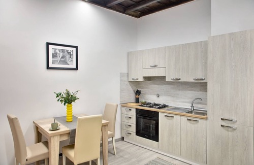 Rione VIII Sant'Eustachio Apartment | Rome Prefetti Suite Apartment