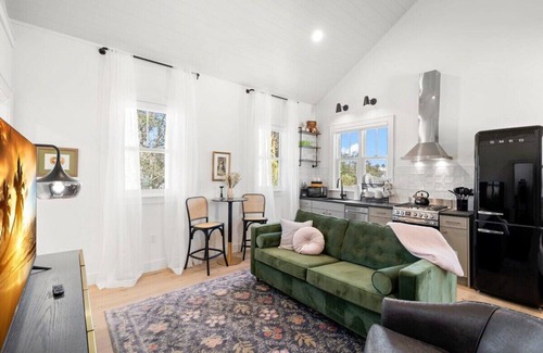 Historic Ybor House | Romeo & Julieta | 2 Epic Studios, Steps to 7th Ave