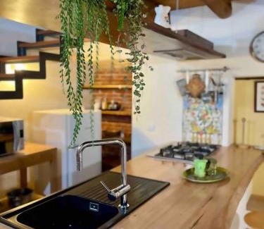 Nord-Ovest House | Romeos Cottage Public free parking bike rental