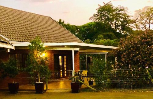 Winston Park Apartment | Rondeletia Cottage Guesthouse - premium self catering