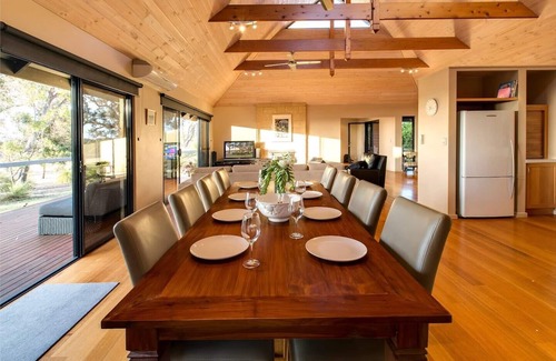 Yallingup House | Roo topia at Chez Nous A Yallingup Sanctuary