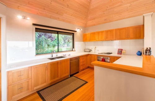 Yallingup House | Roo topia at Chez Nous A Yallingup Sanctuary