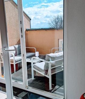 Kaßberg Apartment | Rooftop Art Apartment, E-Roller,Ausblick,WLAN,TV
