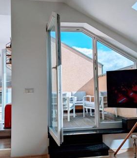 Kaßberg Apartment | Rooftop Art Apartment, E-Roller,Ausblick,WLAN,TV
