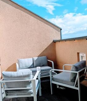 Kaßberg Apartment | Rooftop Art Apartment, E-Roller,Ausblick,WLAN,TV