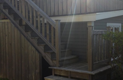 Boothbay Harbor Cottage | Rooftop deck overlooking the harbor!