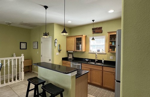 Sand Point House | Rooftop Deck, Views, Beach Walkover, Pet Friendly LOCATION!