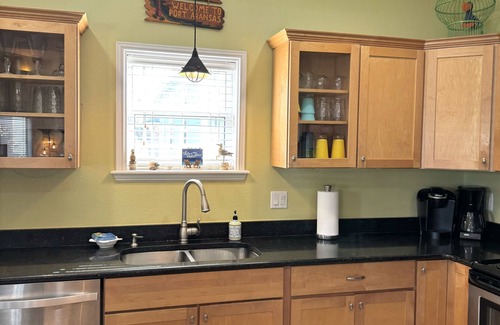 Sand Point House | Rooftop Deck, Views, Beach Walkover, Pet Friendly LOCATION!