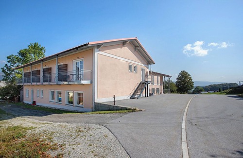 Breitenberg Apartment | Room 13 - Double room with sofa bed with mountain view, shared terrace and Wi-Fi
