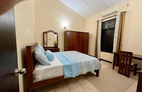 Battaramulla House | Room at Oikos Colombo Cottage