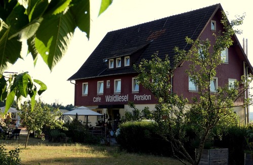 Hallwangen Apartment | Room 'Doppelzimmer 2 Premium' with Shared Terrace, Shared Garden and Wi-Fi