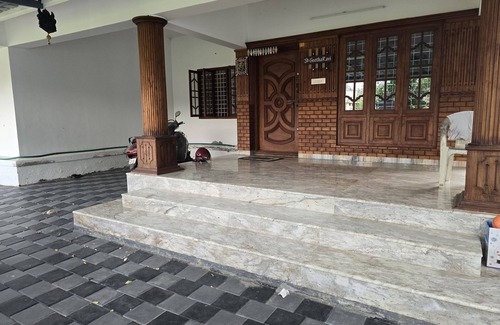 Palakkad House | Room in palakkad with private Balcony