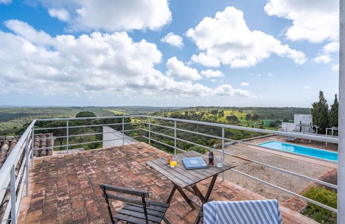 Aljezur Apartment | Room 'Maio' with Sea View, Shared Pool and Wi-Fi