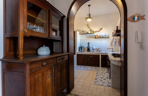 San Leonardo House | Room 'Tramontana' with Sea View, Wi-Fi and Air Conditioning