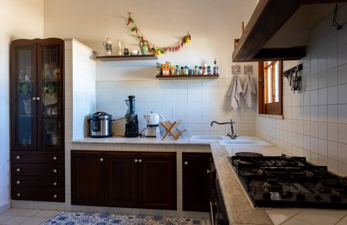 San Leonardo House | Room 'Tramontana' with Sea View, Wi-Fi and Air Conditioning