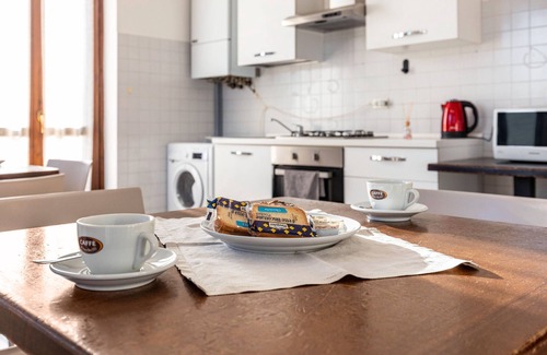 Pizzoletta Apartment | Room 'Tripla Con Balcone' with Shared Terrace, Wi-Fi and Air Conditioning