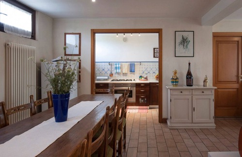 Mirano Apartment | Room 'Verde' with Shared Garden, Wi-Fi and Air Conditioning