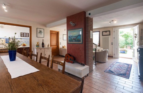 Mirano Apartment | Room 'Verde' with Shared Garden, Wi-Fi and Air Conditioning