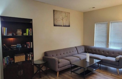 Woodbridge House | Room with a private bathroom