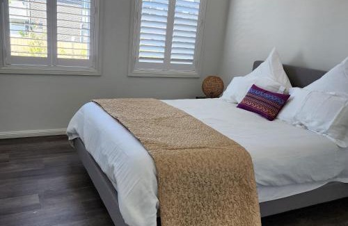 Box Hill House | Rooms at Gables in a modern home