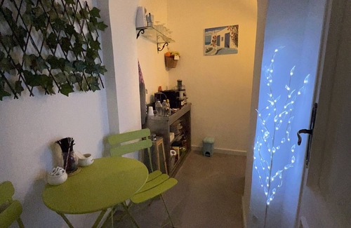 Civitavecchia Apartment | Rooms in the center just minutes from the port and train and bus station.