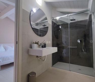 Reggio nell'Emilia House | ROOMS,REGGIO AFFITTACAMERE con Bagno Privato, TV, Clima , Wi-Fi