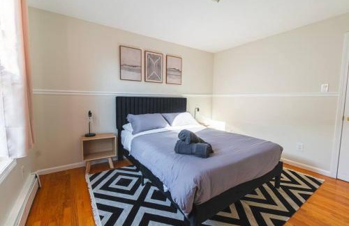 Revere Apartment | Roomy Boston 5BD-3BA-Pool Table-Free Parking