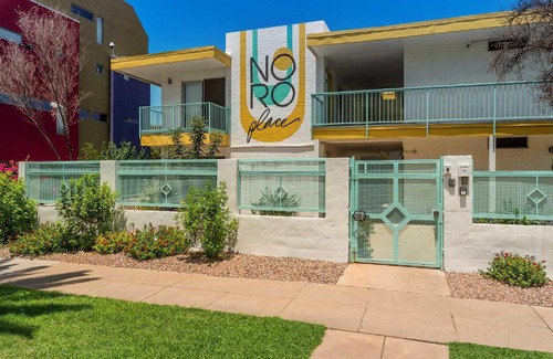 Evans Churchill Apartment | Roosevelt Row! 1 bedroom & pool!