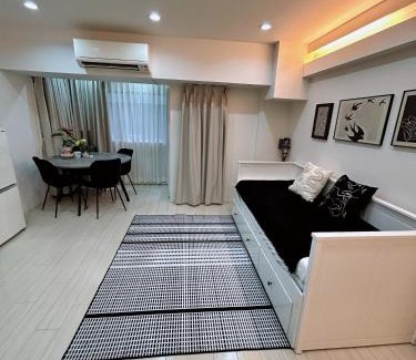 Roppongi Apartment | Roppongi 4 minutes, 4 person ,Dyson hair dryer, POLA toiletries