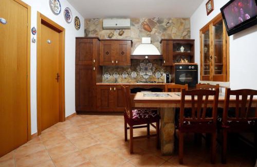 Macari House | Rosa Di Makari