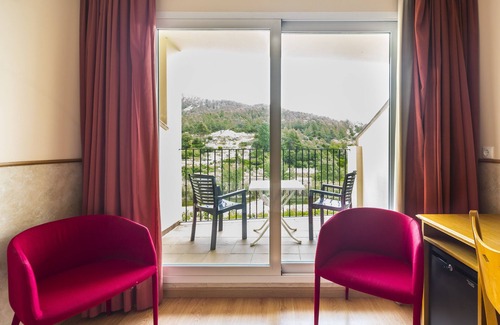 Montanejos Hotel | Rosaleda Del Mijares