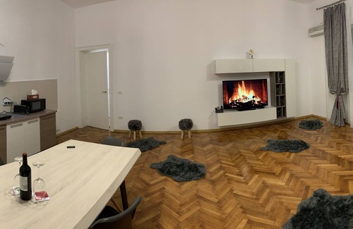 Old City Apartment | Rose Apartment No. 2