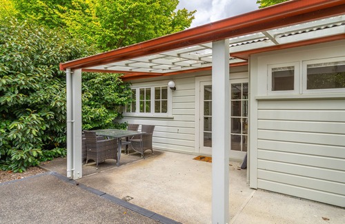 Masterton District Cottage | Rose Cottage - Tranquil retreat n