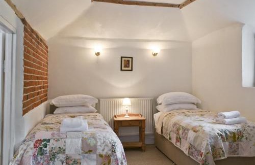 Halesworth House | Rose Farm Barn