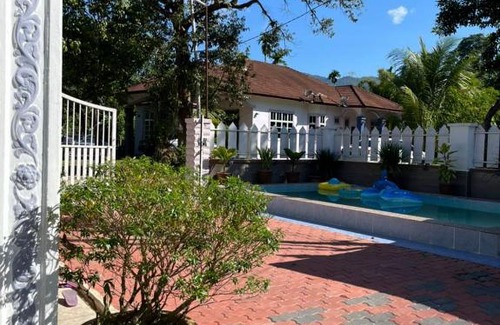 Teloi Kanan House | Rose Homestay Pool View Kampung Sungai Tembak,Baling Kedah