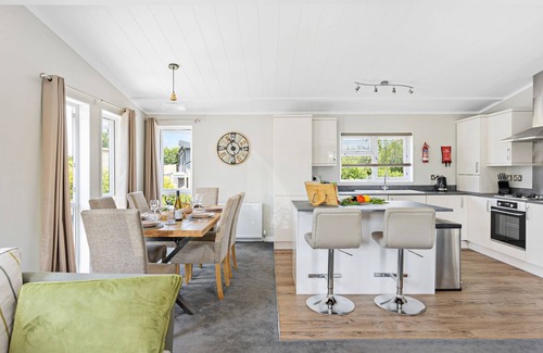 Lifton House | Rose Lodge, 21 Roadford Lake Lodges