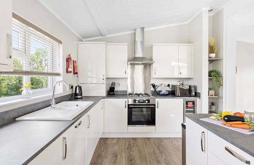 Lifton House | Rose Lodge, 21 Roadford Lake Lodges