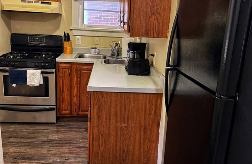 Munhall Apartment | Rose’s Comfortable Place | Cozy 1-Bedroom