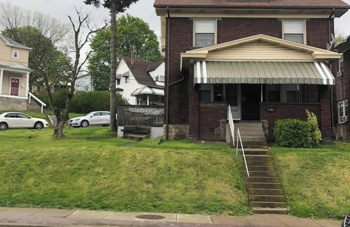 Munhall Apartment | Rose’s Comfortable Place | Cozy 1-Bedroom