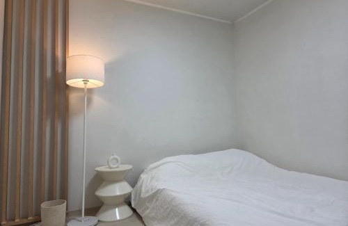 Cheonho-dong Apartment | Rose stay Lotte Tower KSPO DOME Chunho Station 15 minutes on foot